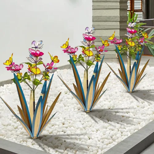 Vista 4 de TOMBABY Jardín al aire libre Mariposas agrandadas de metal espeso resistente al viento Arte de jardín de agave Metal Planta de campo Escultura