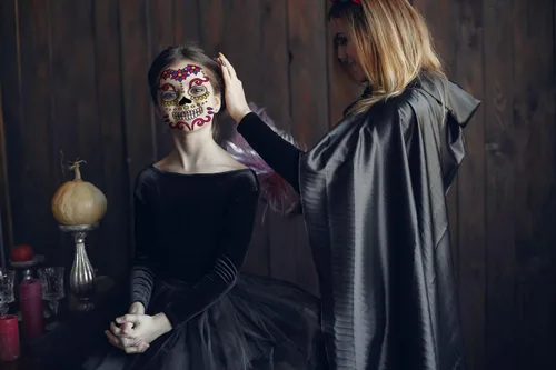 Vista 5 de Hying 9 tatuajes temporales del Día de los Muertos, tatuajes de esqueleto de Halloween, tatuajes faciales de calavera floral de azúcar, calcomanías
