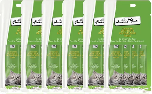 Vista 44 de Fussie Cat Golosinas prémium para gatos en puré de atún, golosinas para lamer, 3 paquetes de tubos de 4 a 0.5 onzas, (12 tubos en total), variedad