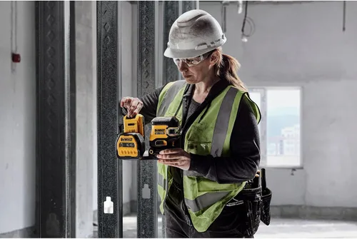 Vista 6 de DEWALT Nivel Láser 20V/12V MAX, Láser de Línea Cruzada y Láser de 5 Puntos, Verde, Solo Herramienta (DCLE34520GB)