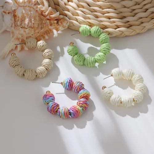 Vista 3 de Coloridos aretes colgantes de rafia para mujer, divertidos aretes colgantes de ratán de verano para playa, vacaciones, joyería para profesores