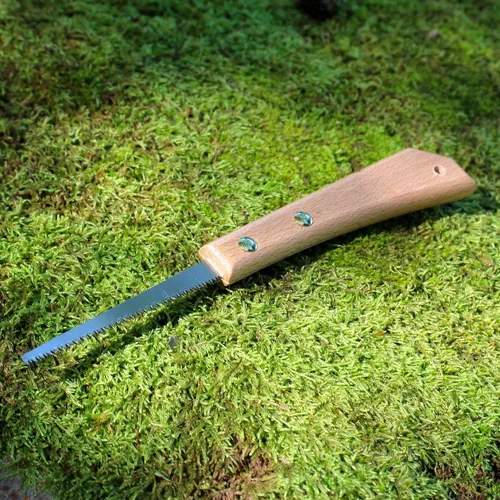 Vista 3 de KAKURI Sierra para bonsái de 3-1/8 pulgadas (3.150 in), herramienta de poda profesional japonesa de acero al carbono, sierra para bonsái pequeña