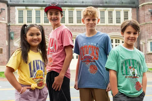 Vista 4 de Ultra Game - Camiseta juvenil oficial de la NBA supersuave con diseño desgastado