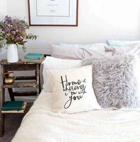 Vista 2 de The Cotton & Canvas Co. Home is Wherever I'm with You - Funda de almohada, funda de cojín, funda de almohada decorativa
