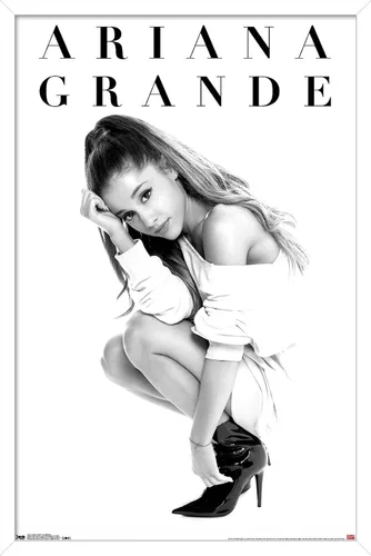 Vista 12 de Trends International Ariana Grande - Póster de pared de luna de miel, 22.4 pulgadas de largo x 14.7 pulgadas, versión enmarcada en madera de granero