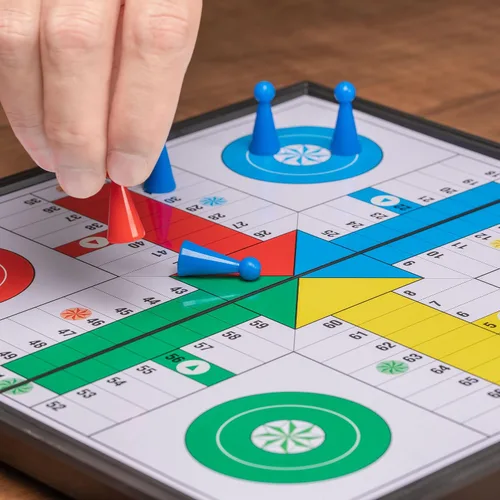 Vista 8 de Juego de ludo magnético y plegable, 9.75 in