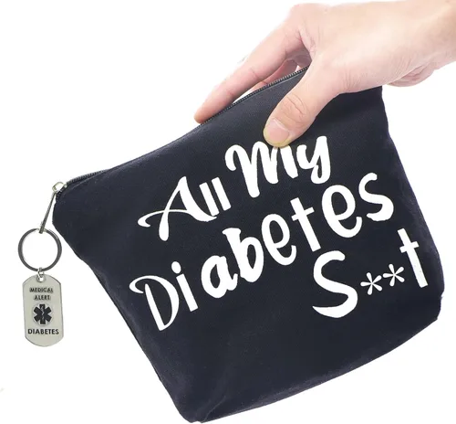 Vista 4 de Regalos para diabéticos All My Diabetes Divertida bolsa de viaje para diabéticos + llavero diabético Regalo personalizado suministros