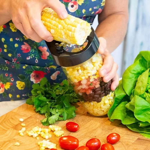 Vista 4 de Microplane Colección gourmet de 3 piezas, espiralizador de verduras, pelador y pelador de maíz, cortador de verduras, tapas de tarro de acero