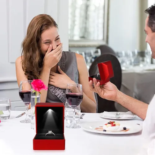 Vista 7 de iSuperb 2 cajas de anillo LED iluminadas para propuestas, compromisos, bodas, regalos (2 unidades, rojo)