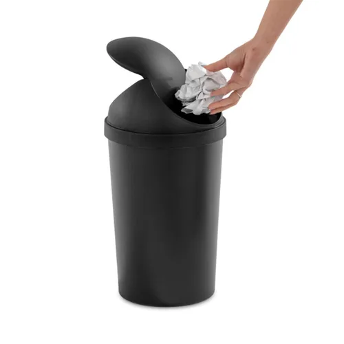 Vista 7 de Sterilite Paquete de 6 cestos de basura con tapa basculante, papelera redonda con tapa abatible de 3 galones, negro
