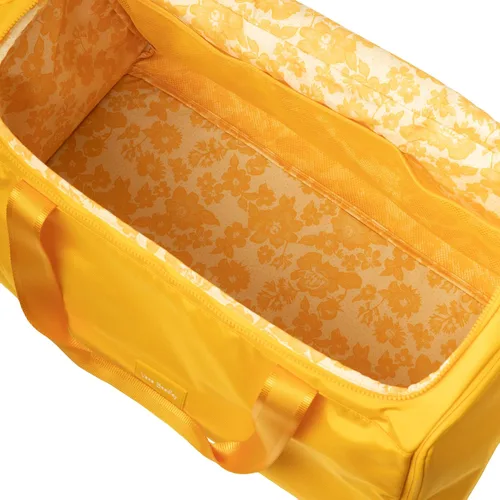 Vista 5 de Vera Bradley Women's Recycled Lighten Up Reactive Travel Duffle Bag