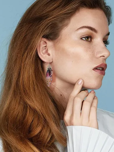 Vista 3 de Pendientes de hadas para mujer, aretes de mariposa para niñas, aretes largos multicolores, colgantes para niñas y bodas
