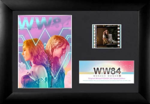 Vista 13 de Trend Setters Wonder Woman 1984 – DC FanDome Limited Edition – FilmCells 7" x 5" MiniCell Presentación de escritorio – Con clip de película de 1.378
