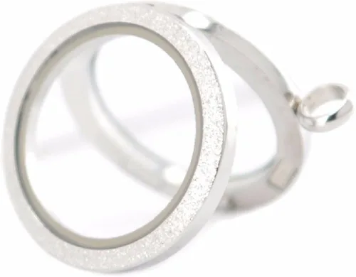Vista 4 de Collar con colgante de acero inoxidable plateado mate de 1.181in con cadena de 21.7in