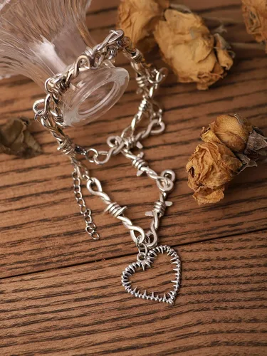 Vista 4 de Sacina Collar de corazón gótico, gargantilla de corazón, joyería gótica, regalo de joyería de San Valentín para mujer