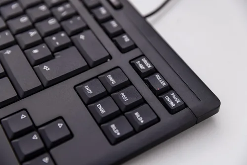 Vista 3 de CHERRY Teclado Stream TKL con cable USB TenKeyLess versión compacta sin teclado numérico. Pulsación de teclas silenciosa. Ideal para uso en oficina