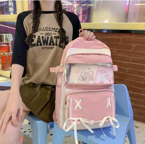 Vista 4 de Mochila Kawaii con bonitos accesorios para portátil de 15.6 pulgadas, mochila de viaje casual, bolsa estética para regalo de nuevo semestre, 01-rosa