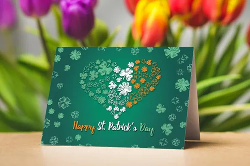Vista 7 de Stonehouse Collection Surtido de tarjetas de felicitación del día de San Patricio, tarjetas irlandesas de la suerte, trébol, duende, decoraciones