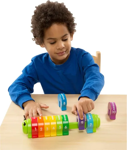Vista 3 de Melissa & Doug Oruga para contar - Clásico juguete de madera con 10 segmentos de colores numerados