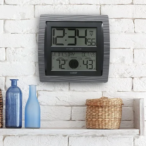 Vista 5 de La Crosse Technology BBB86118-INT Reloj digital atómico curvo con fase lunar y temperatura