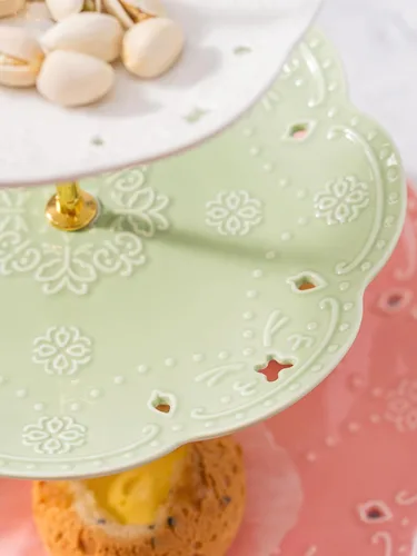 Vista 4 de Jusalpha 3-Tier porcelana china pastel soporte para postres, pasteles, fiesta de té, bandeja de servir, Dorado