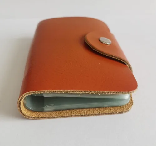 Vista 2 de YaJaMa Cartera para tarjetas de crédito, pequeña, de piel auténtica, 26 ranuras, para tarjetas, organizador para mujeres y hombres, Naranja, Cartera
