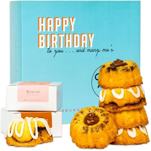 Vista 10 de Mo's - Caja mixta – Regalo perfecto de felicitación para mujeres, hombres, compañeros de trabajo, amigos y más – Fresh Mo's Bundt Cakes en una