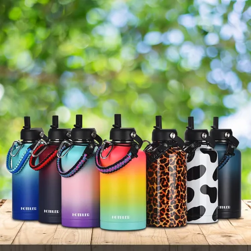 Vista 7 de Botella de agua aislada de 64 onzas con asa de paracaídas, bolsa de transporte y funda de silicona, jarra aislada de acero inoxidable de doble pared