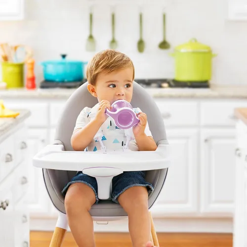 Vista 3 de Munchkin® Gentle™ Transition Sippy Trainer - Vaso de 4 onzas, paquete de 2, morado Púrpura
