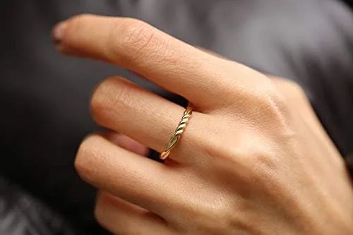 Vista 3 de Anillo de nudo de oro macizo de 14 quilates, anillo de nudo de amor infinito de oro de 14 quilates, anillo apilable de 14 quilates para mujer