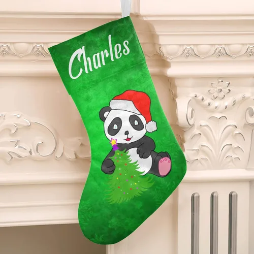 Vista 2 de Calcetines de Navidad con lindo panda verde personalizado con nombre, medias de Navidad personalizadas para la temporada de vacaciones familiares