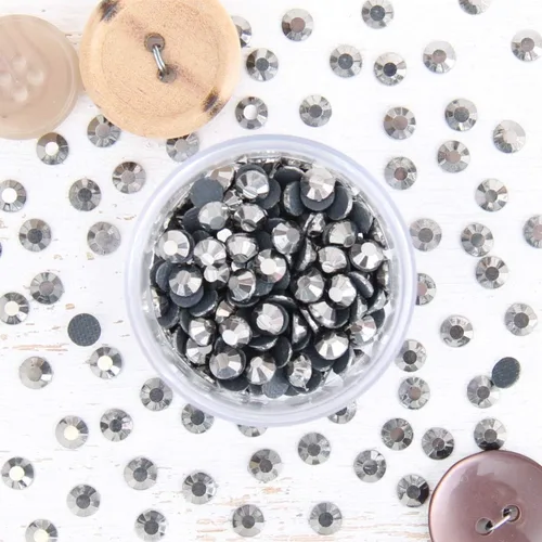 Vista 37 de Estrás para aplicar con calor - 6SS, 10SS, 16SS, 20SS, 30SS - 32 colores Iron-on hotfix rhinestones - add brilliant sparkle to apparel, denim