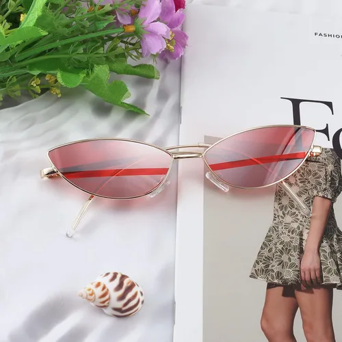 Vista 6 de FEISEDY Gafas de sol de diseñador de moda Retro pequeños pétalos forma arco templo diseño B2298
