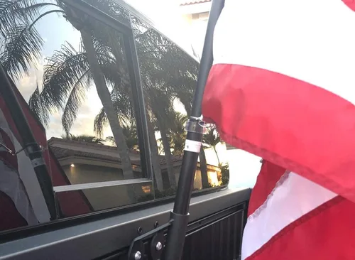 Vista 7 de iJDMTOY Kit de soporte de bandera de montaje lateral para carril de caja de camión, compatible con Toyota Tundra Tacoma, también otros camiones