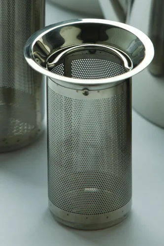 Vista 2 de Frieling Tetera de acero inoxidable 18/8 con infusor, calentador de té con infusor de tetera para té suelto, 14 onzas
