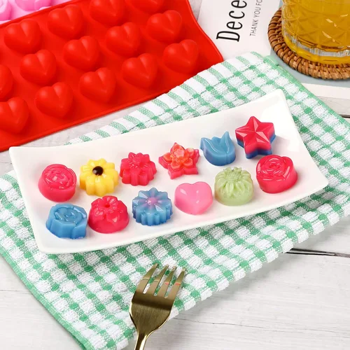 Vista 7 de FIRETREESILVERFLOWER Juego de moldes de chocolate con forma de flor, corazón, estrellas, rosa, flores en combinación, molde de silicona para hornear