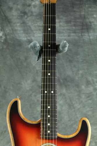 Vista 8 de Fender American Acoustasonic Stratocaster - Guitarra eléctrica acústica, 3 colores Sunburst, diapasón de ébano, con bolsa de concierto