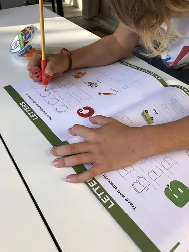 Vista 5 de Bright Autism Trace & Learn to Write Workbook – Fun Tracing Practice for Lines, Shapes, Numbers & Letters Preschool Handwriting Workbook to Build