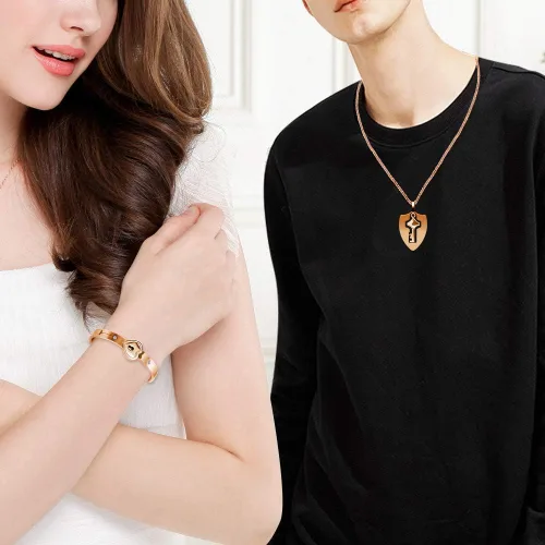 Vista 2 de Uloveido Collar con colgante de llave de escudo y pulsera de bloqueo para niñas y niños, juego de pulsera para hombres y mujeres, regalo