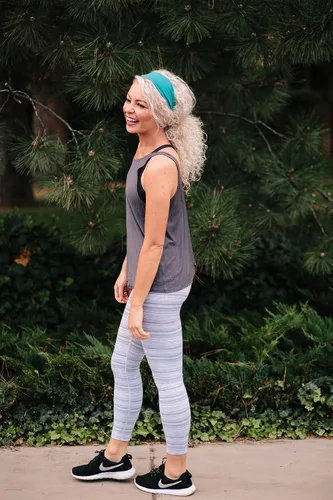 Vista 162 de Maven Thread 4" Wide Workout Headbands for Women – Non-Slip Sweatbands for Gym, Running & Yoga
