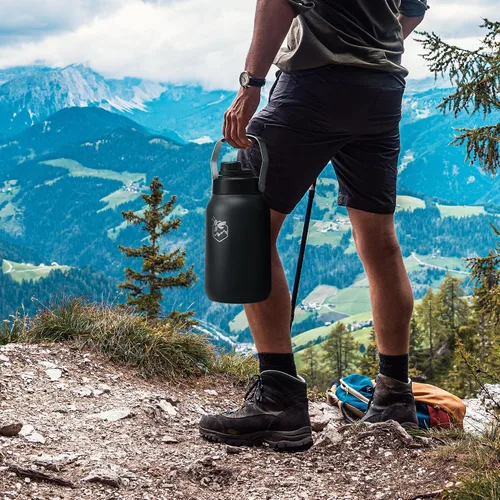 Vista 7 de Boulder Bee Botella de agua aislada Jarra de agua de medio galón con asa Acero inoxidable de 64 onzas con bolsa de transporte Doble vacío