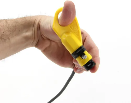 Vista 6 de Klein Tools VDV026-211 Kit de instalación coaxial con herramienta de engarzado, cortador de cables, pelacables y conectores F con bolsa