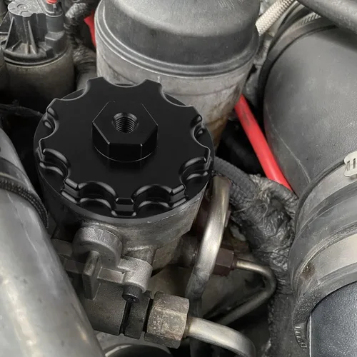 Vista 7 de Tapa del filtro de combustible con puerto de presión de combustible para Ford F250 F350 F450 F550 Super Duty International 6.0L Diesel Negro