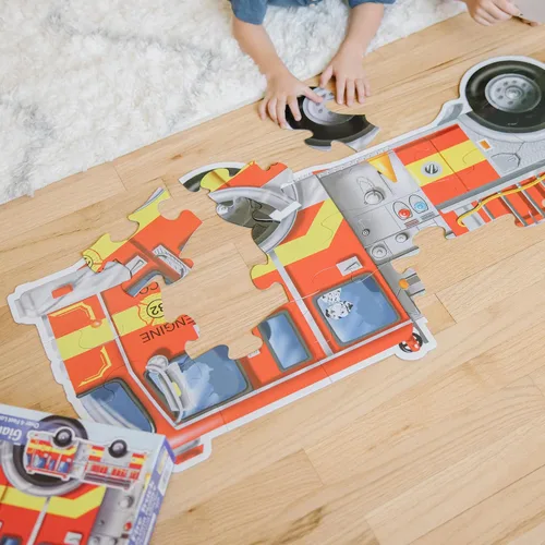 Vista 10 de Enorme rompecabezas de camión de bomberos para piso de Melissa & Doug, (24 unidades, 4 pies de largo)