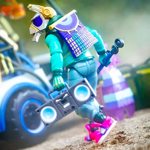 Vista 3 de Jazwares Fortnite Solo Mode Core Figure Pack, DJ Yonder, modelo: FNT0101