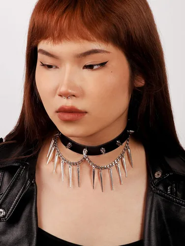 Vista 3 de Sacina Gargantilla gótica punk con pinchos, gargantilla negra, gargantilla de cuero con pinchos, gargantilla gótica, collar de Halloween, regalo
