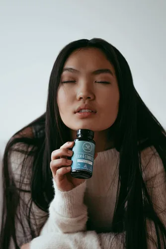 Vista 3 de Calma y conectado: apoyo al estrés y nootrópico ayurvédico para calma natural, enfoque, claridad y energía, administrador de cortisol con ginkgo