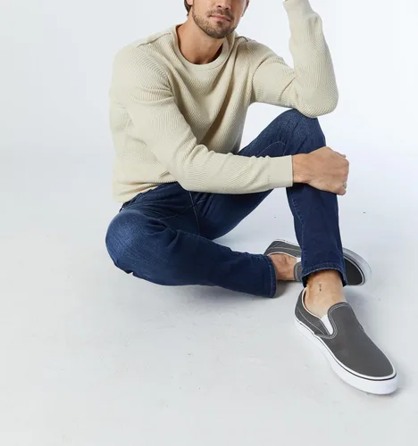 Vista 4 de Mavi Jeans ajustados de tiro regular Jake para hombre