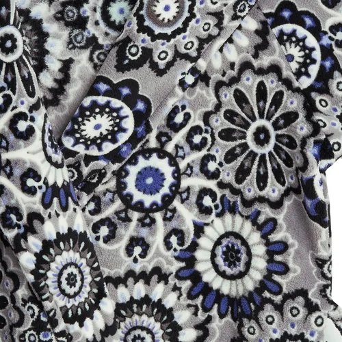 Vista 4 de Vera Bradley Bata de forro polar de felpa para mujer (rango de tallas extendidas)
