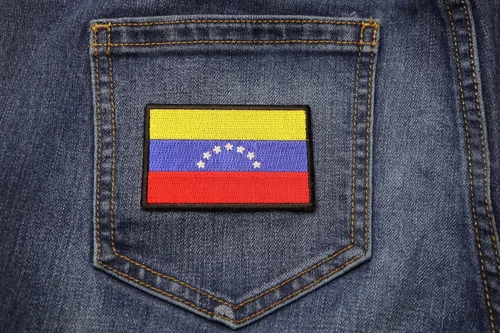 Vista 4 de Parche de bandera de Venezuela - 3x2 pulgadas. Parche bordado para planchar (P5170)